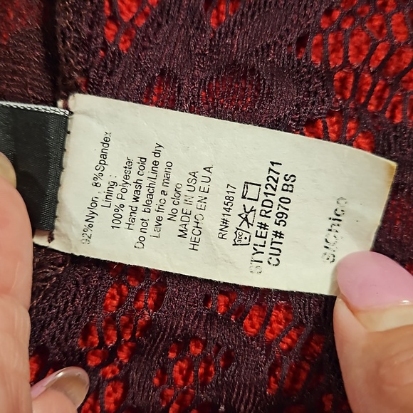 Windsor burgundy maroon floral lace long sleeve dress lined Sm. prom - Picture 5 of 11